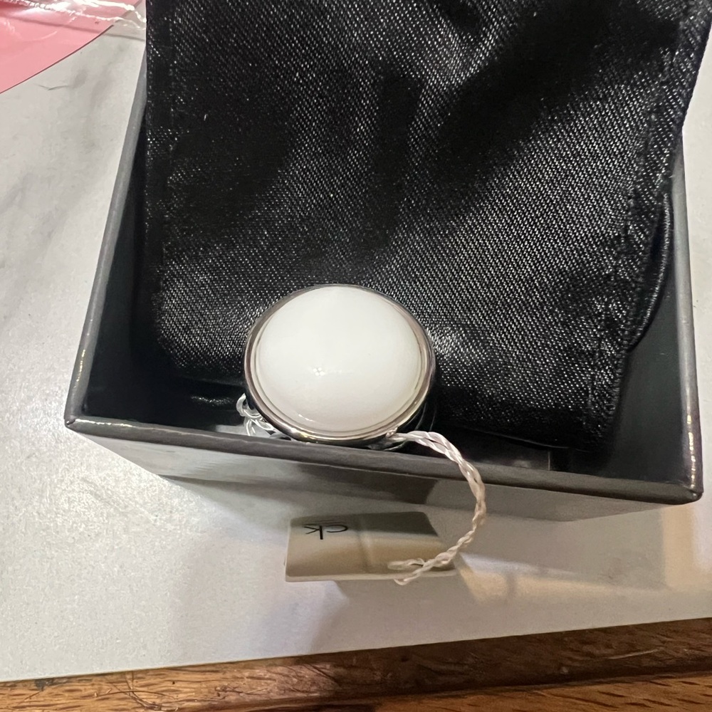 Calvin Klein NWTSilver and White Ring Size 8 - Picture 3 of 3